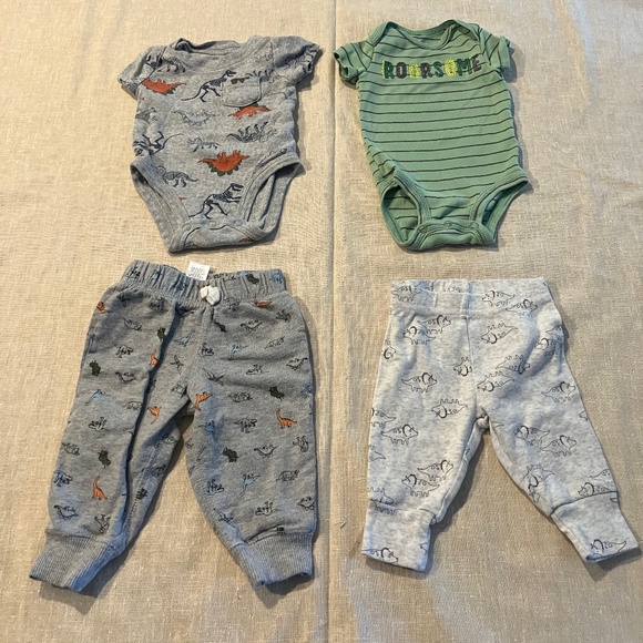 Dinosaur Baby outfits - Picture 3 of 7